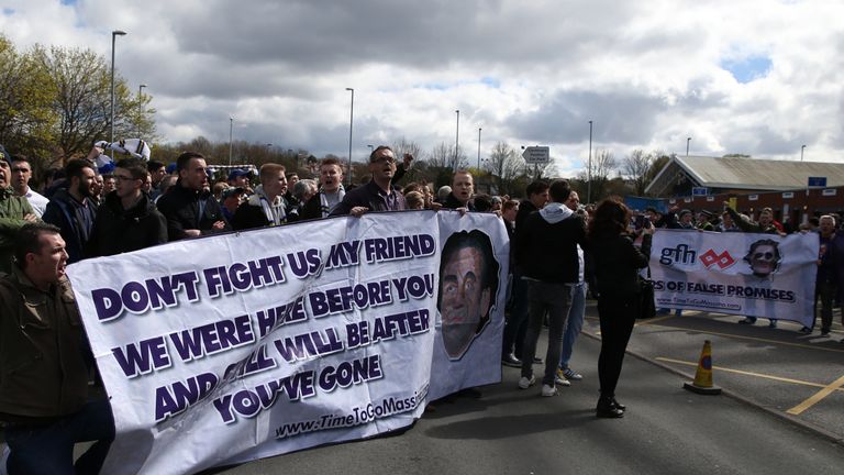 Leeds United fans protest the current administration at the team prior to kick off