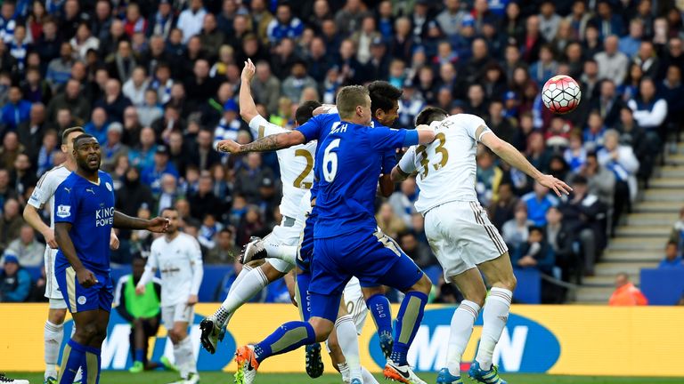 Leonardo Ulloa scores Leicester's second goal