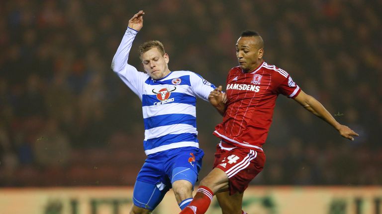 Middlesbrough's Emilio Nsue (r) and Reading's Matej Vydra battle for the ball during the sides' Sky Bet Championship match