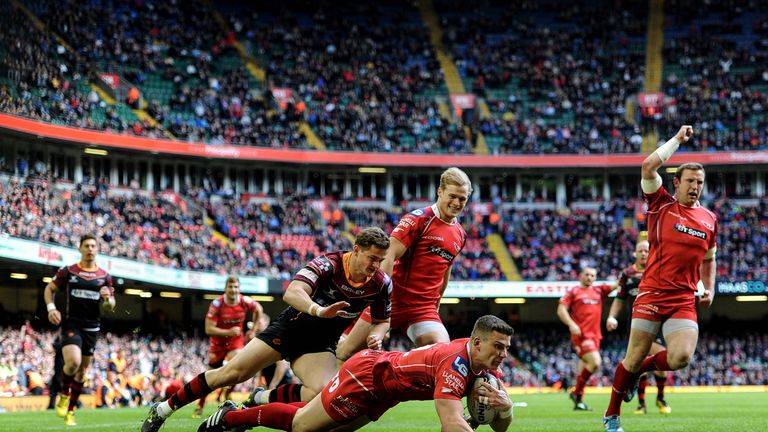 Scott Williams crossed for the Scarlets' first try