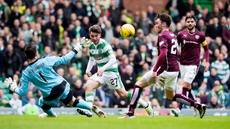 Patrick Roberts fires Celtic into a 2-1 lead
