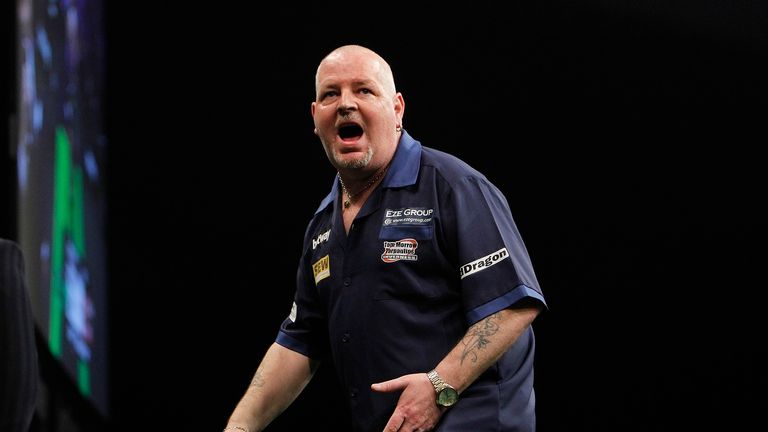 Robert Thornton in action during his defeat to Adrian Lewis (Pic: Lawrence Lustig)