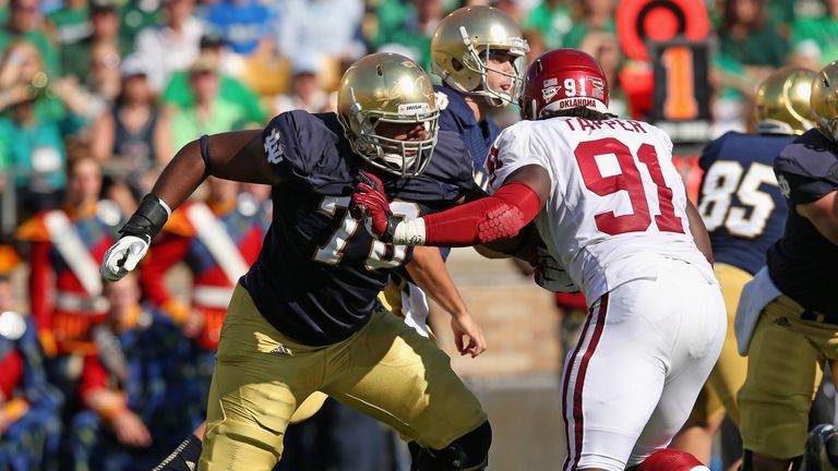 Ronnie Stanley #78 of the Notre Dame Fighting Irish blocks Charles Tapper #91 of the Oklahoma Sooners at Notre Dame Stadium 