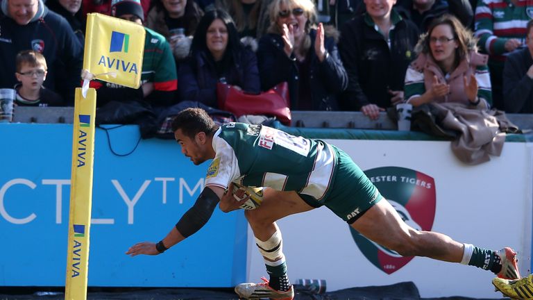 Peter Betham scores a try against Gloucester