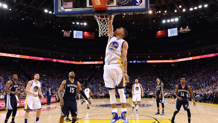 Stephen Curry #30 of the Golden State Warriors shoots the ball during the game against the Memphis Grizzlies