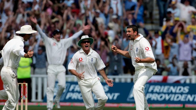 Steve Harmison of England celebrates the wicket of Michael Kasprowicz of Australia with Andrew Strauss of England