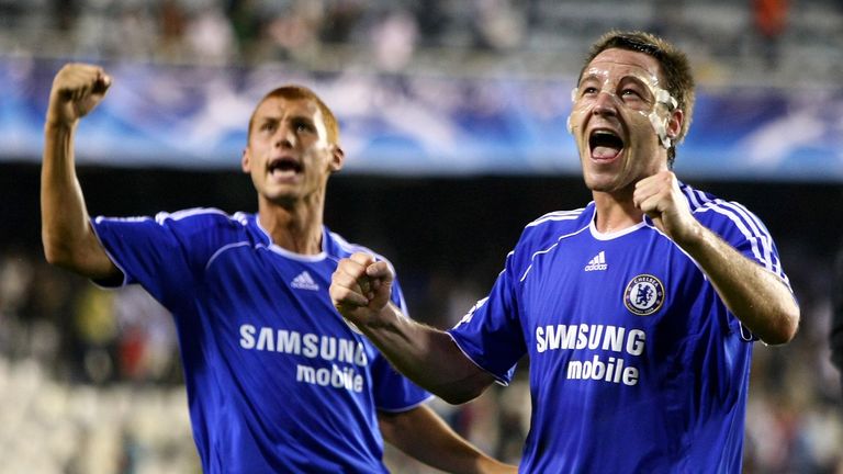 VALENCIA, SPAIN - OCTOBER 03:  John Terry of Chelsea (R) and Steve Sidwell salute the Chelsea fans after their 2-1 victory during the UEFA Champions League