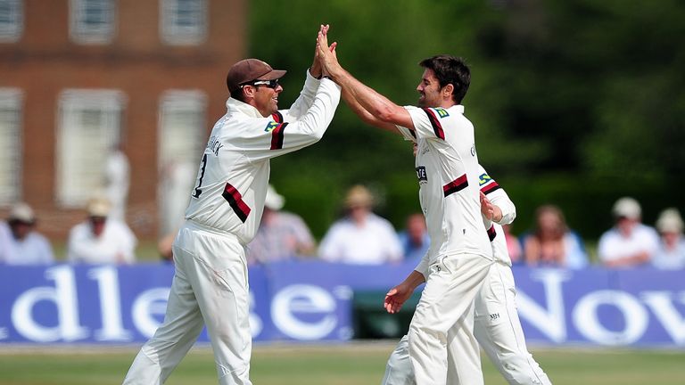 Tim Groenewald of Somerset (r) celebrates with Marcus Trescothick of Somerset