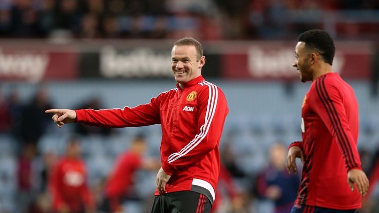 Wayne Rooney warms up with Memphis Depay ahead of Manchester United's FA Cup tie at West Ham