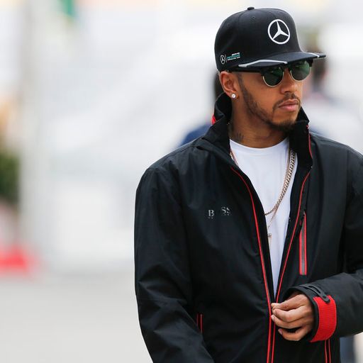 Hamilton defends Mercedes