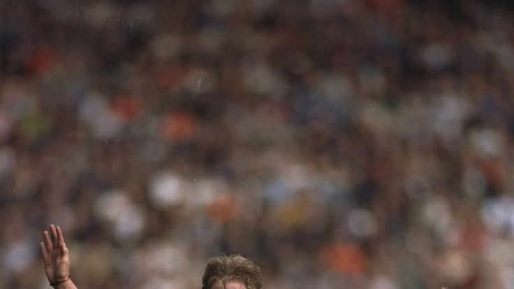 13 Apr 1997: Ritchie Humphreys of Sheffield Wednesday and David Batty of Newcastle United dive for the ball during a Premier League match at Hillsborough