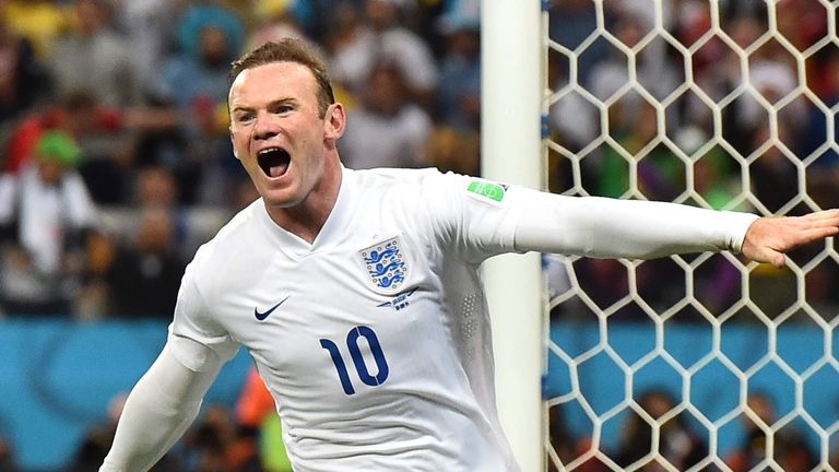 Wayne Rooney celebrates his goal