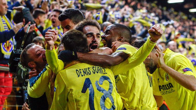 Adrian Lopez goal celeb, Villarreal v Liverpool, Europa League