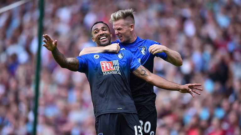 Bournemouth's Callum Wilson (L) celebrates with Matt Ritchie (R)