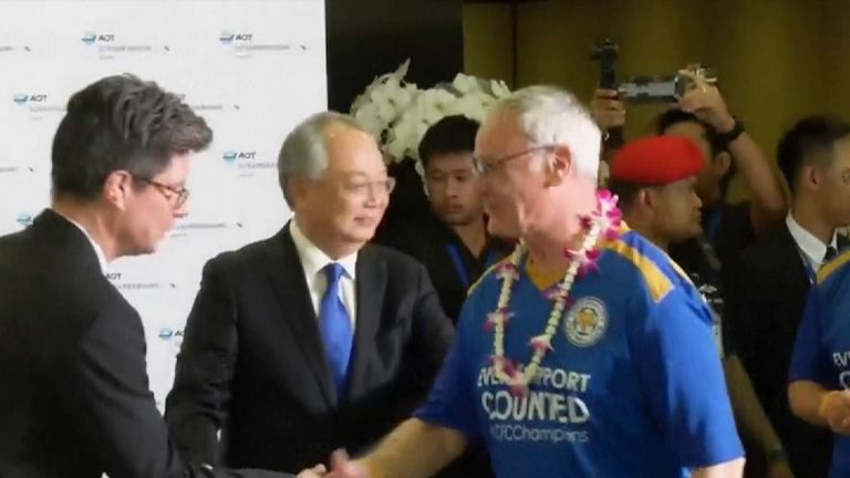 LEICESTER CITY Claudio Ranieri in Bangkok