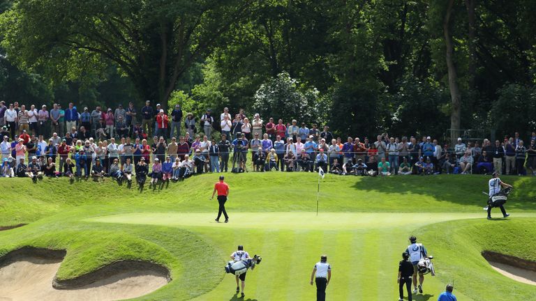 VIRGINIA WATER, ENGLAND - MAY 26:  Danny Willett of England walks to the 2nd green during day one of the BMW PGA Championship at Wentworth on May 26, 2016 