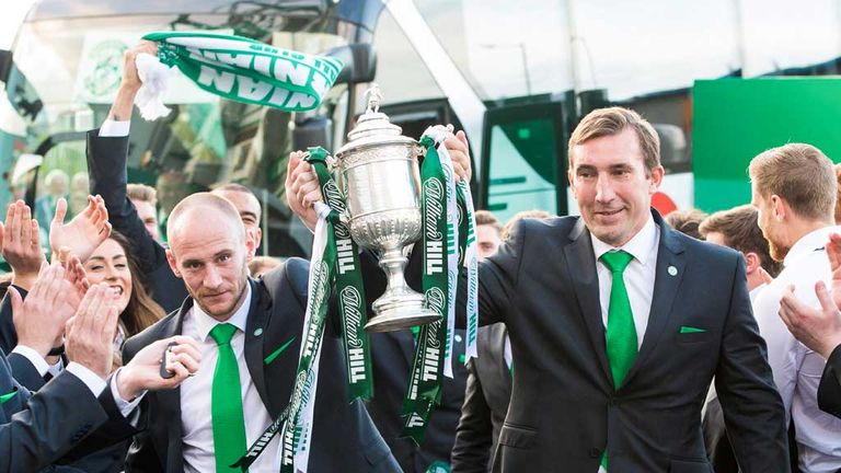 Skipper and match-winner David Gray and Hibernian manager Alan Stubbs arrive back at Easter Road with the Scottish Cup on Saturday