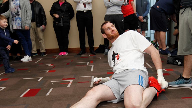 HEAVYWEIGHT DAVID PRICE PREPARES FOR HIS FIGHT AT EVERTONS GOODISON PARK ON SUNDAY MAY 29TH UNDER THE GUODANCE OF TRAINER DAVE COLDWELL