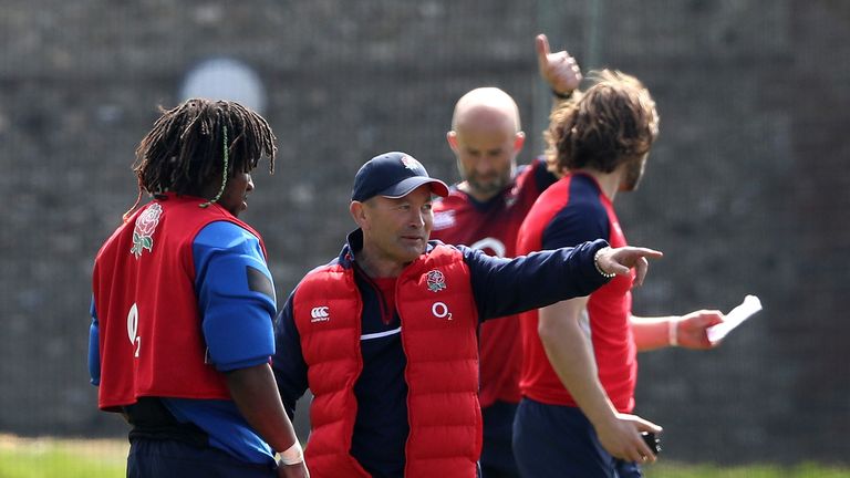 Eddie Jones (R), issues instructions to Marland Yarde (L) during the England training session held at Brighton