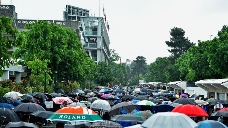 Prolonged heavy rain prevents play from starting