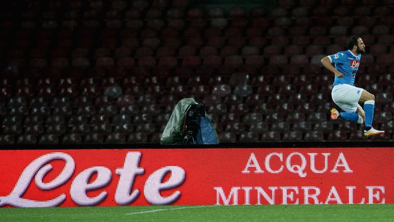 Gonzalo Higuain of Napoli celebrates the opening goal