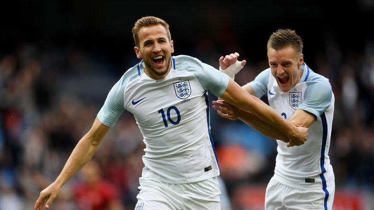 MANCHESTER, ENGLAND - MAY 22:  Harry Kane of England celebrates with Jamie Vardy of England after he scored the opening goal during the International Frien