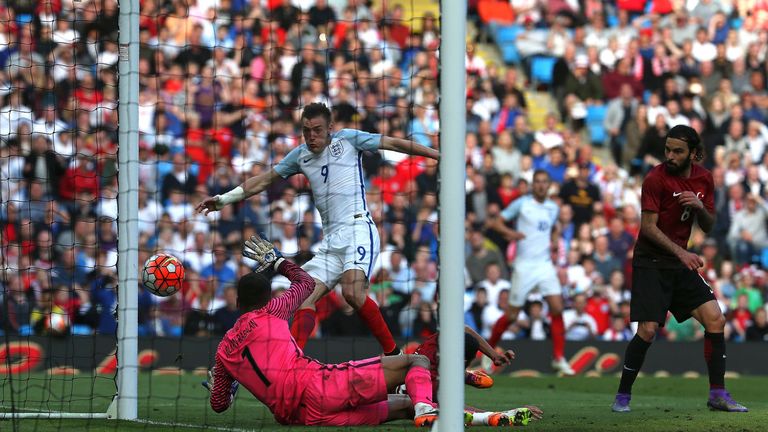England striker Jamie Vardy scores his team's second goal