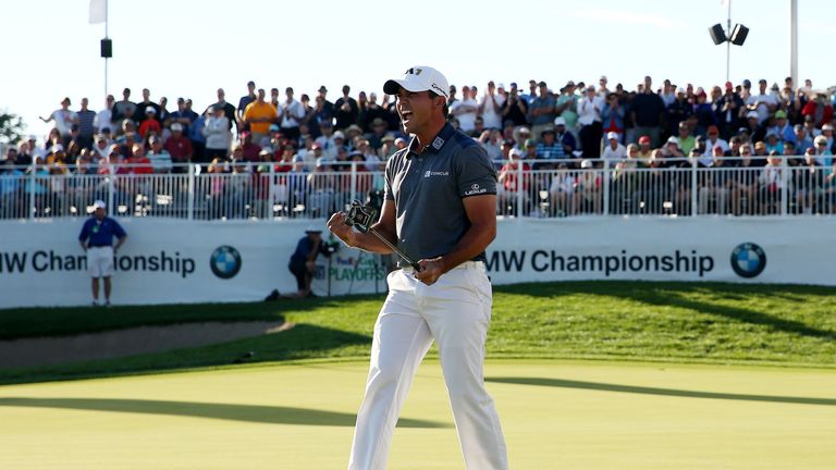 Day became the third Australian to top the world rankings, following Greg Norman and Adam Scott