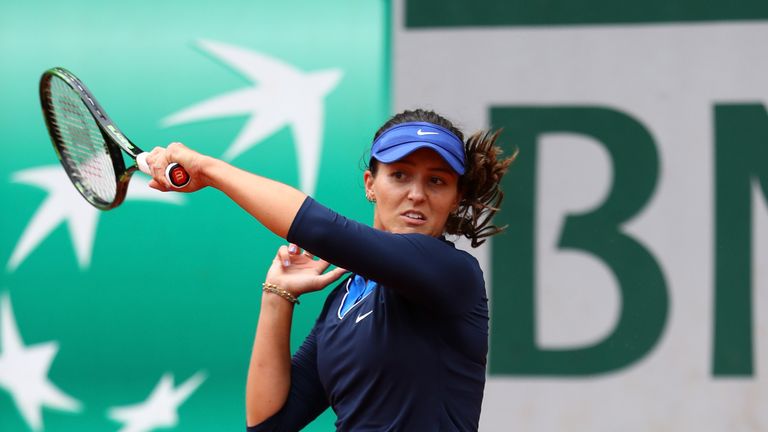 PARIS, FRANCE - MAY 24:  Laura Robson of Great Britain plays a forehand during the Women's Singles first round match against Andrea Petkovic of Germany on 