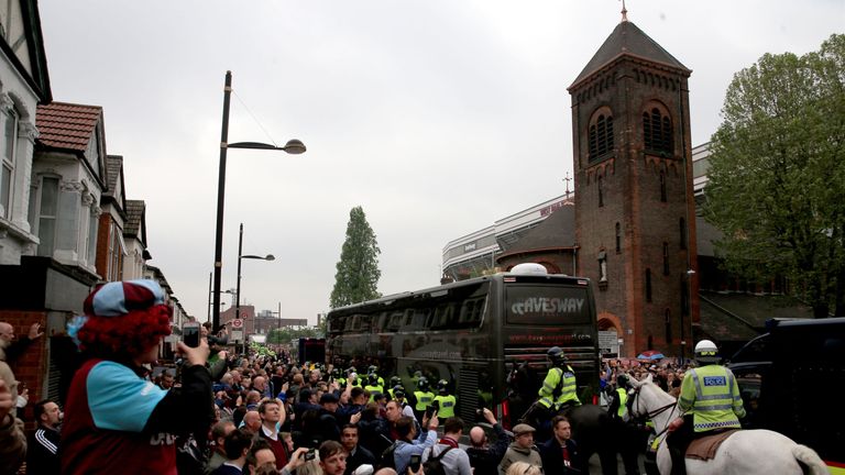 West Ham supports mob the Man Utd team coach