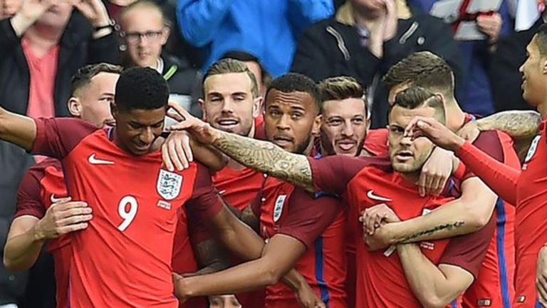 Marcus Rashford scores on England debut