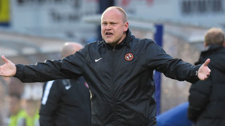 Dundee United boss Mixu Paatelainen is keen to stay at Tannadice