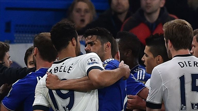 Tottenham Hotspur's Belgian midfielder Mousa Dembele (L) and Chelsea's Brazilian-born Spanish striker Diego Costa (R)