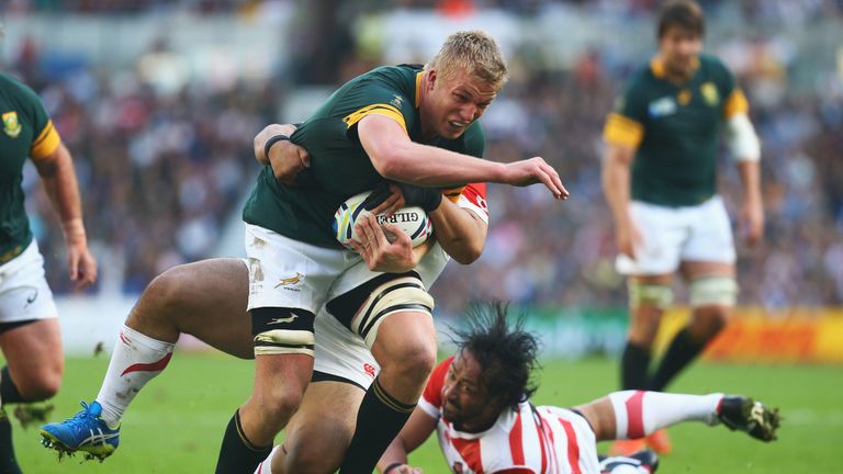 BRIGHTON, ENGLAND - SEPTEMBER 19:  Pieter-Steph Du Toit of South Africa tries to break through the defence during the 2015 Rugby World Cup Pool B match bet