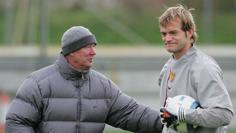 Roy Carroll and Alex Ferguson at Manchester United