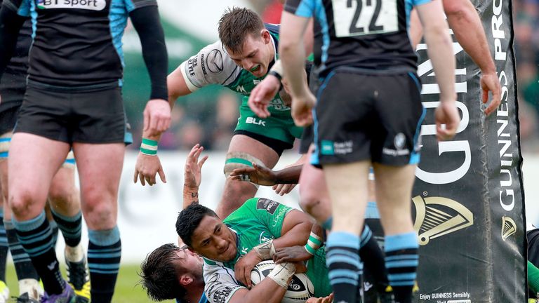 Bundee Aki scores Connacht's first try