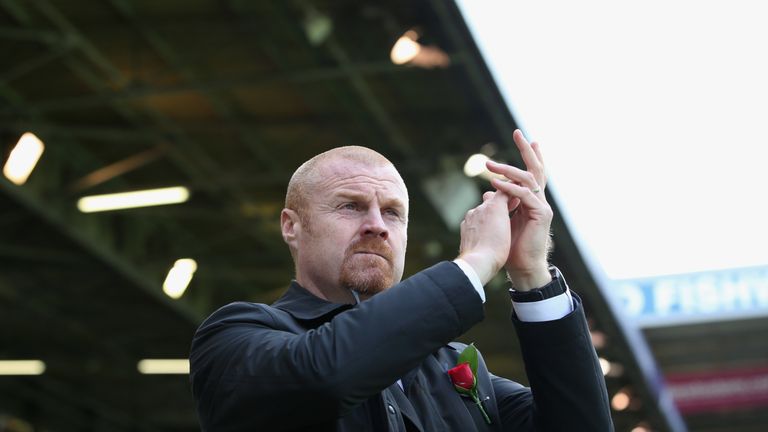 Sean Dyche manager of Burnley applauds prior to the Sky Bet Championship match between Burnley and Queens Park Rangers