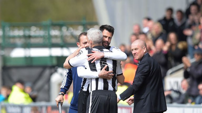 St Mirren celebrate after stealing a late draw from Rangers