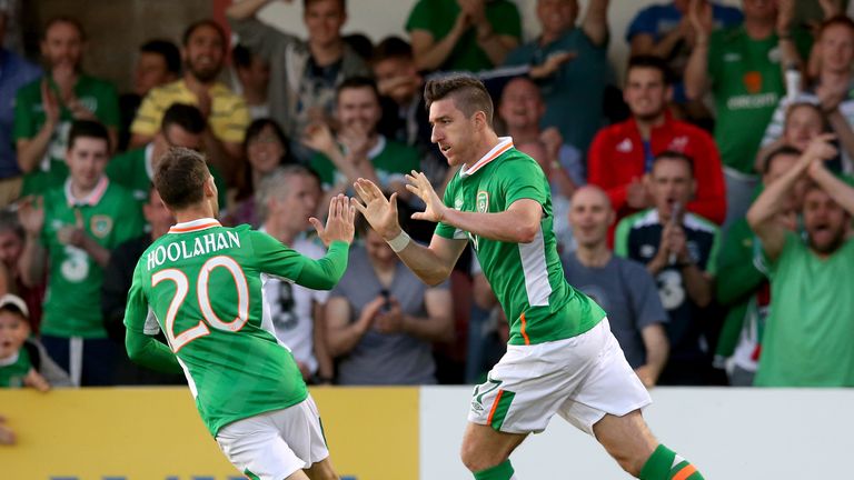 Republic of Ireland's Stephen Ward (right) celebrates scoring his side's first goal of the game with team-mate Wes Hoolahan v Belarus in Cork