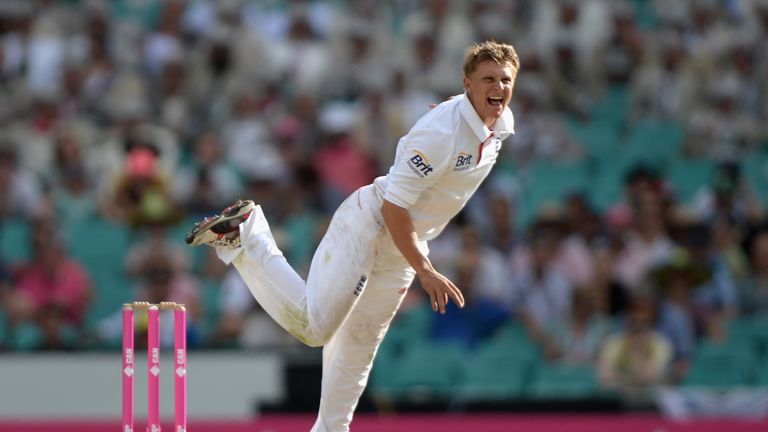 Scott Borthwick of England bats during day two of the Fifth Ashes Test match between Australia and England at Sydney Crick