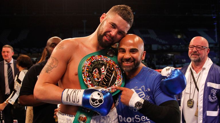 REAL LIFE ROCKY STORY PROMOTION
GOODISON PARK,LIVERPOOL
PIC;LAWRENCE LUSTIG
VACANT WBC WORLD CRUISERWEIGHT CHAMPIONSHIP @14ST 4LBS
TONY BELLEW V ILLUNGA MA