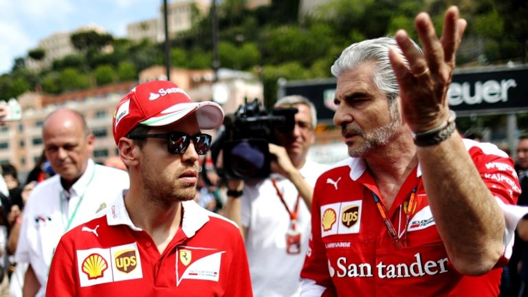 Sebastian Vettel a testa bassa dopo le qualifiche del GP di Monaco: "Sono deluso, molto deluso" (Foto Getty)