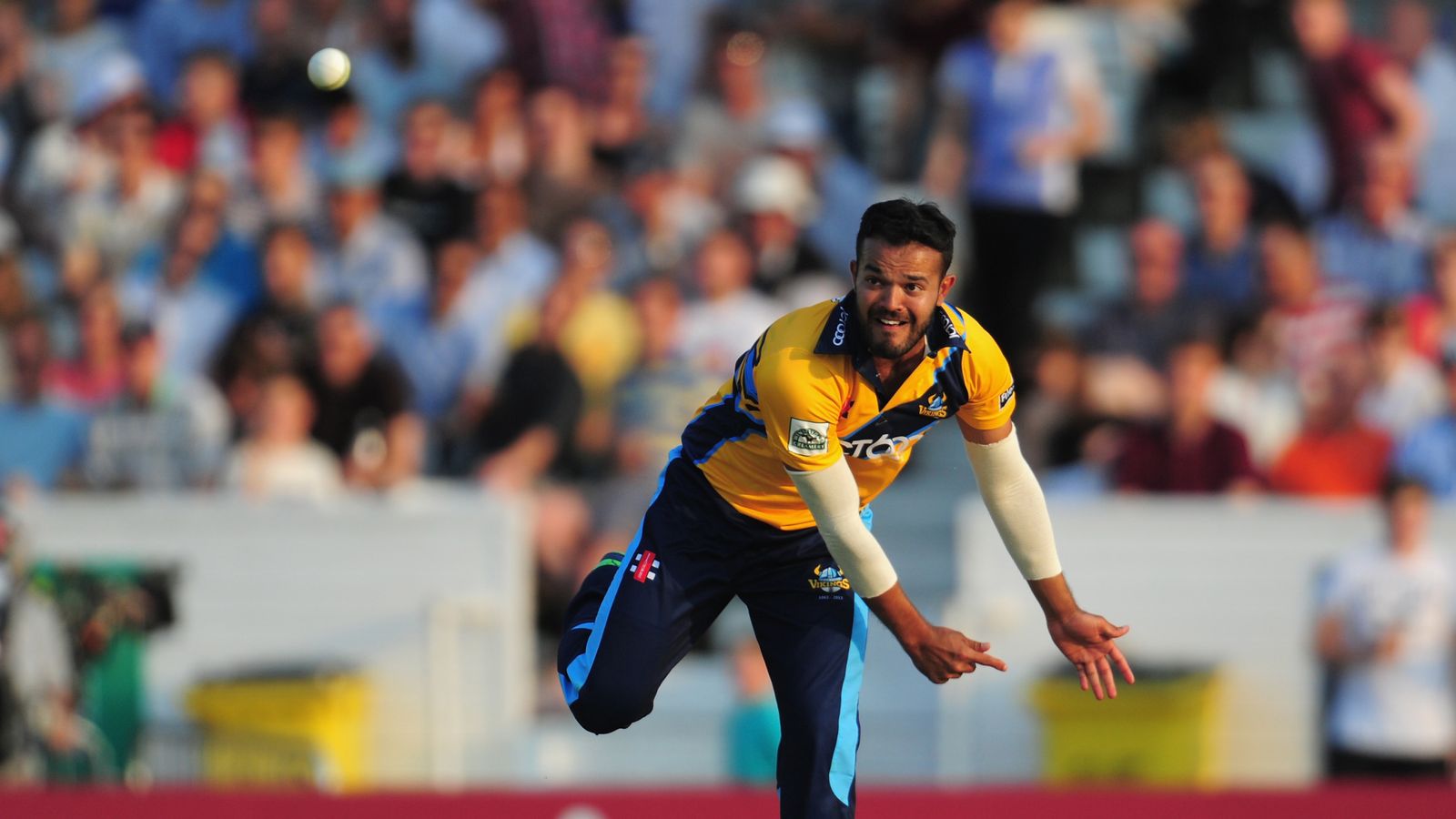 Azim Rafiq Azeem Rafiq takes second chance to sign new deal with Yorkshire ...