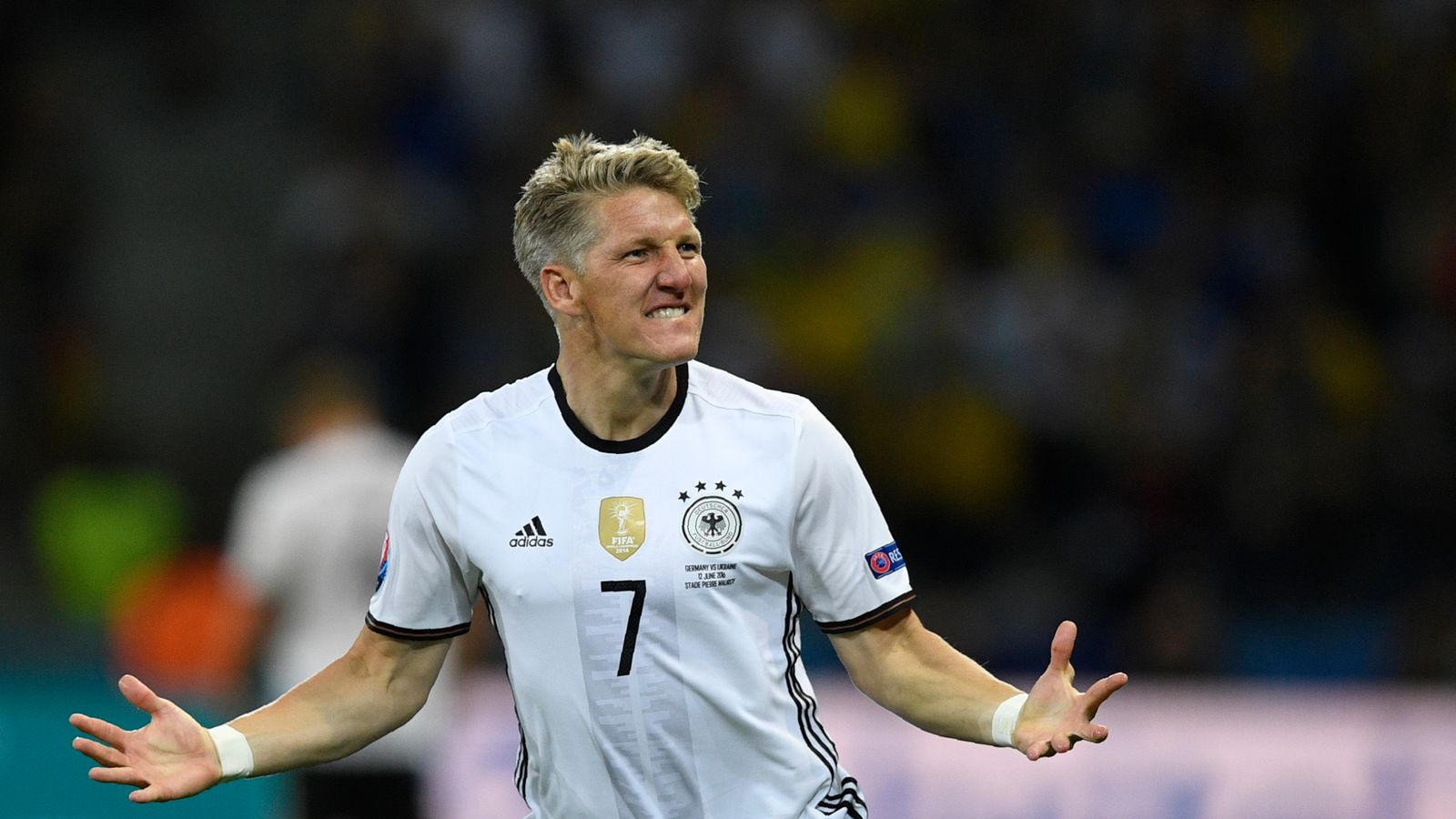 Germany 2-0 Ukraine: Shkodran Mustafi and Bastian Schweinsteiger secure