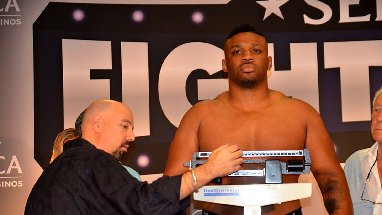 Anthony Joshua has a glass jaw and Tyson Fury can't punch, claims