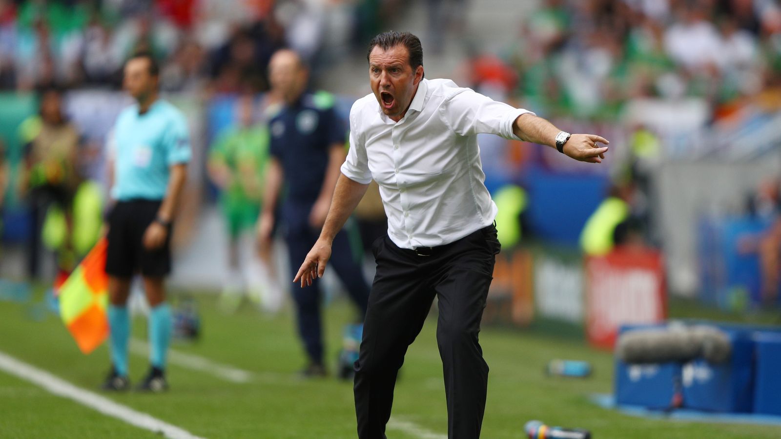 Marc Wilmots Người Khơi Dậy Bỉ Một Thời - Từ Huấn Luyện Viên Tài Ba Đến Di Sản Vĩnh Cửu Marc Wilmots Người Khơi Dậy Bỉ Một Thời - Từ Huấn Luyện Viên Tài Ba Đến Di Sản Vĩnh Cửu