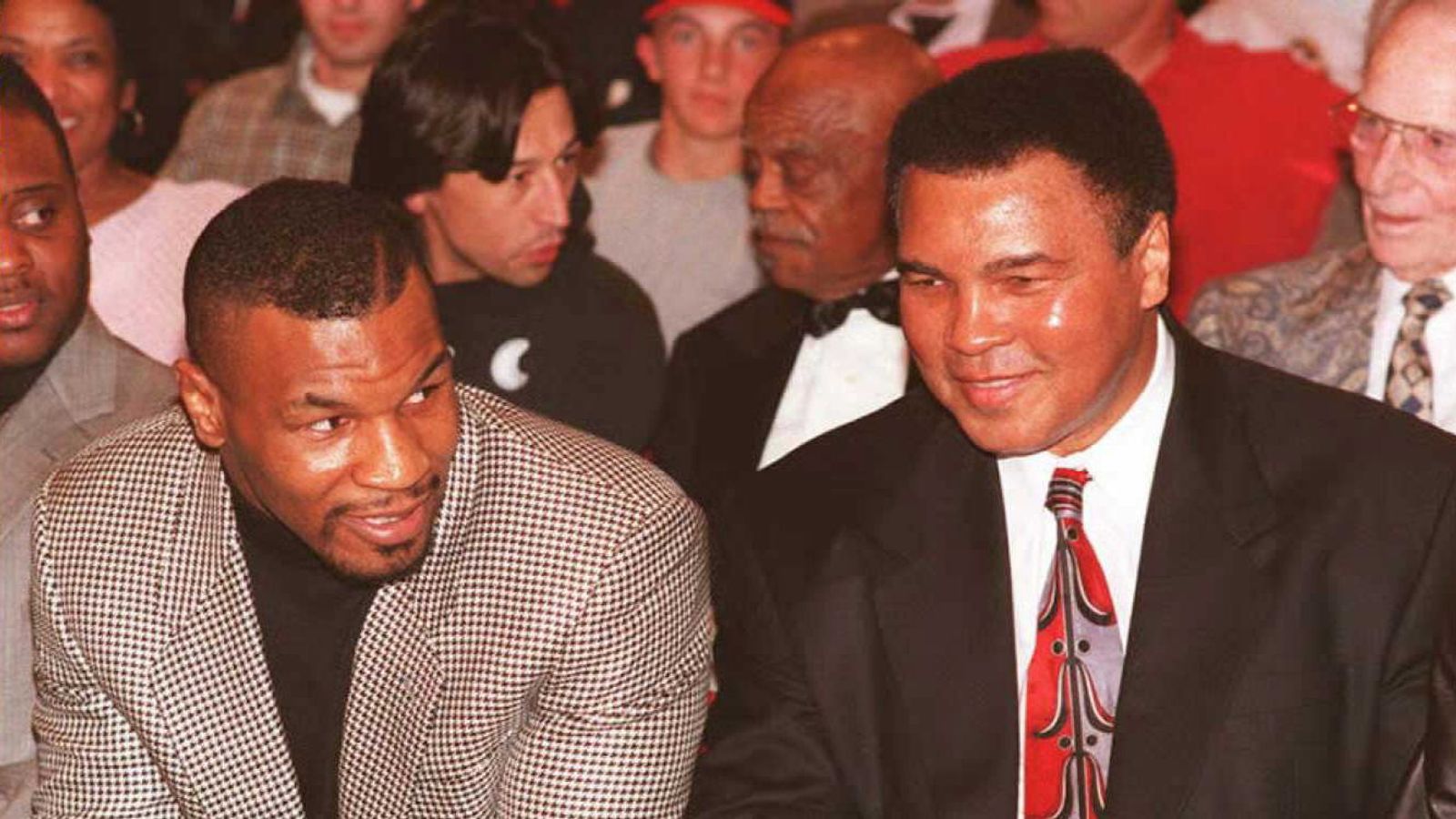 Mike Tyson among pallbearers at Muhammad Ali's funeral in Kentucky