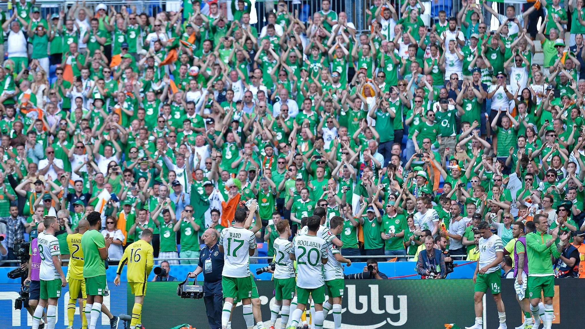 Republic of Ireland fans awarded Medal of City of Paris