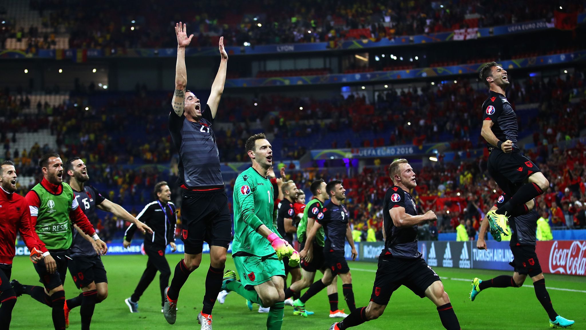 Romania 0 - 1 Albania - Match Report & Highlights