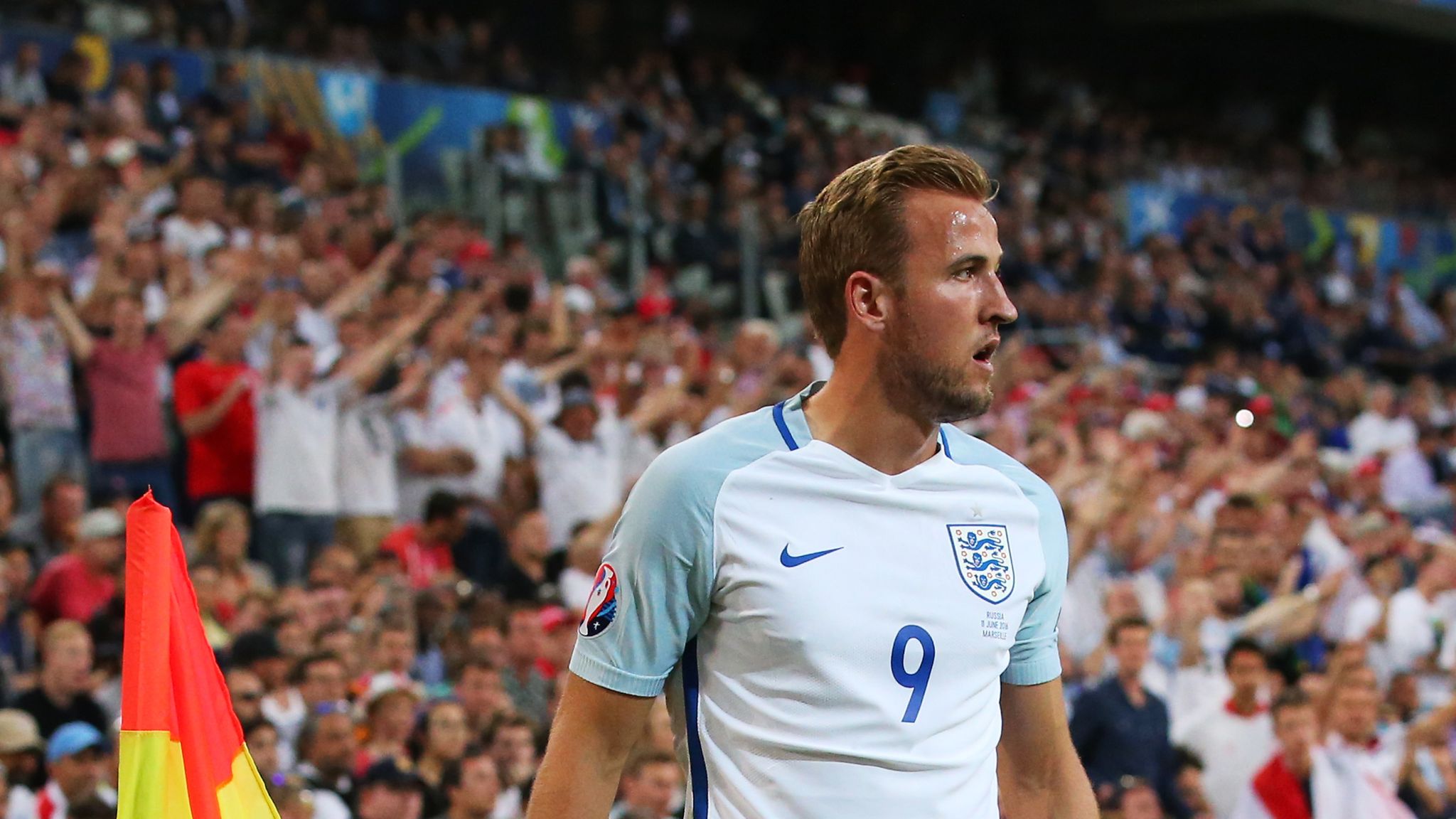 Reading FC supporters spot what Harry Kane did after England goal